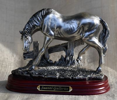 Скулптура  Скулптура "Жребец"