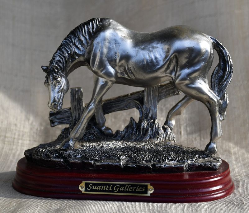 Скулптура "Жребец"