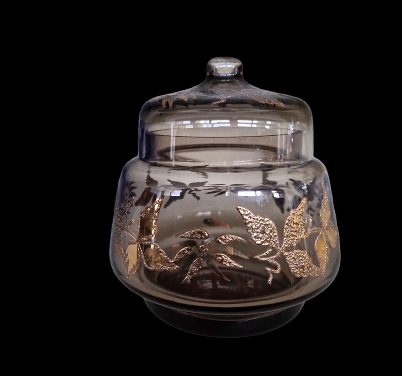 Стъклена бобониера с позлата