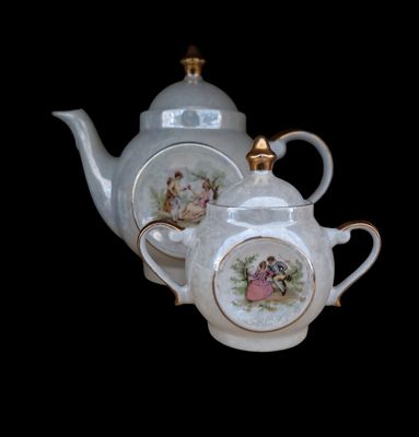 Порцеланова кана със захарница