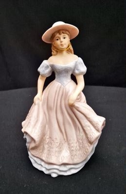 Порцеланова статуетка Regal - лимитирана колекция