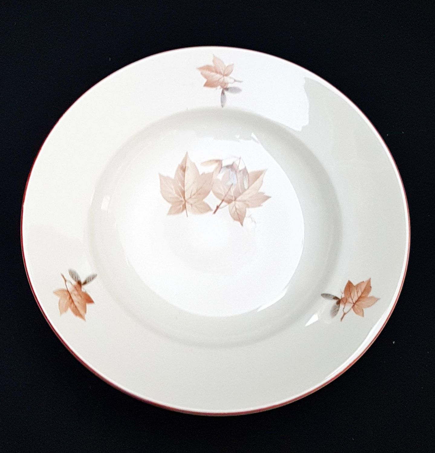 Дълбока чиния Дълбока чиния