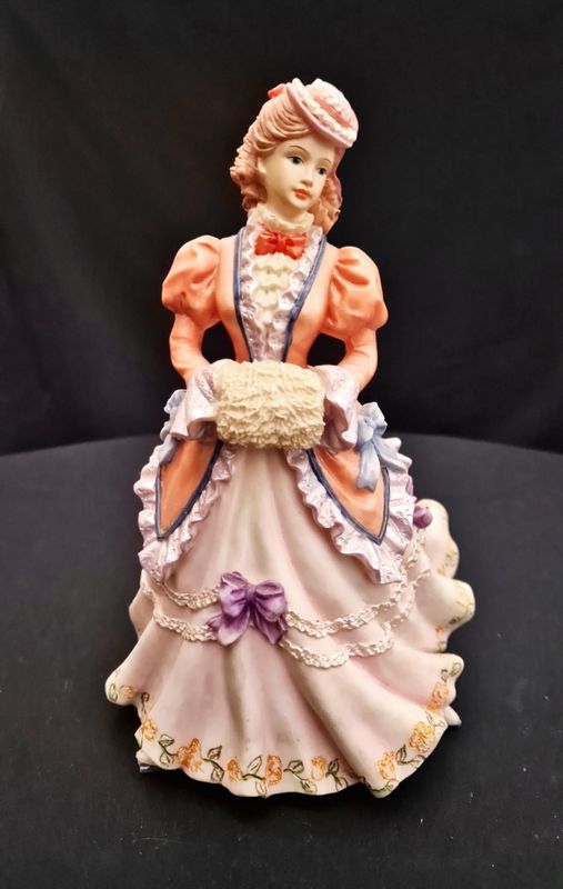 Порцеланова статуетка The Leonardo Collection - Victorian Skater