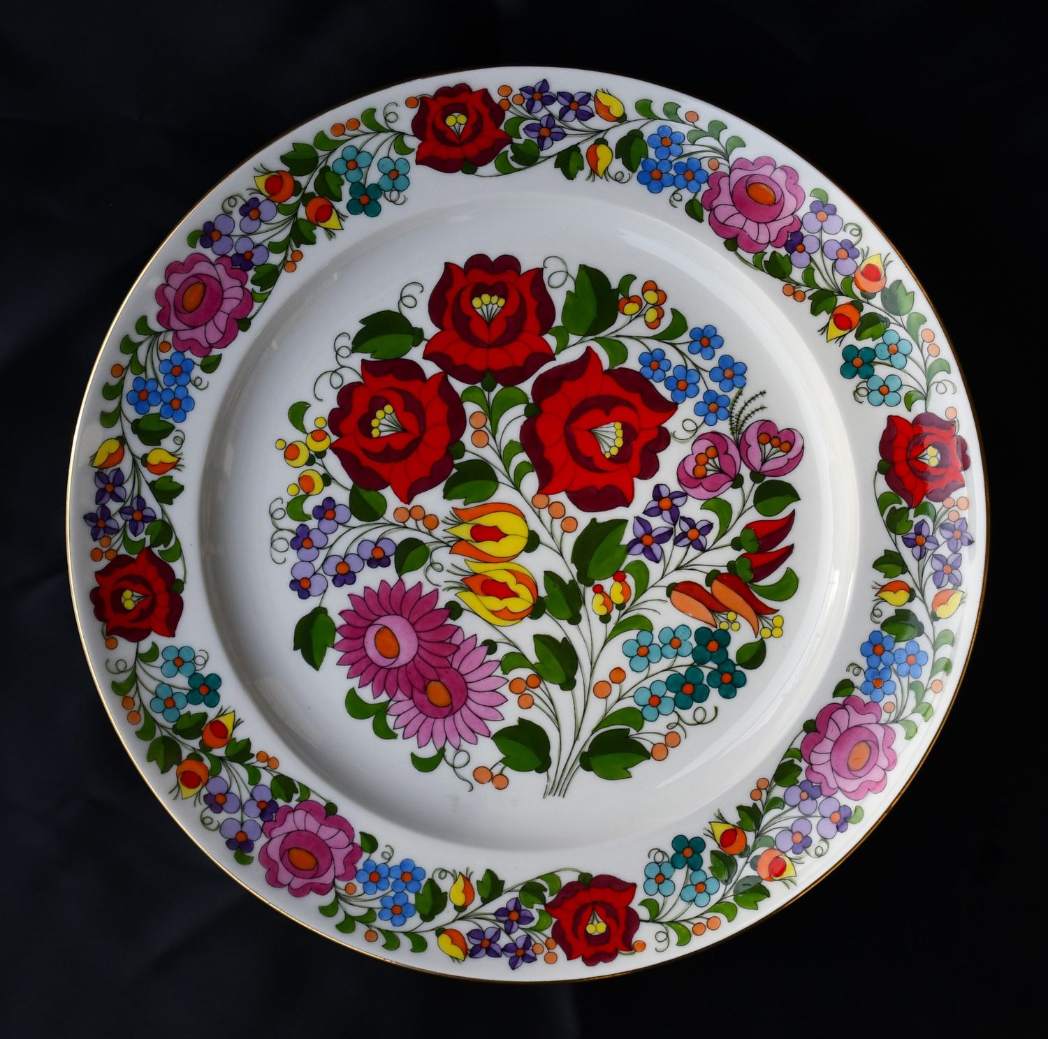 Ръчно рисувана чиния Kalocsa Ръчно рисувана чиния Kalocsa