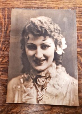 Снимка - Невена Дочева 1929 Снимка - Невена Дочева 1929