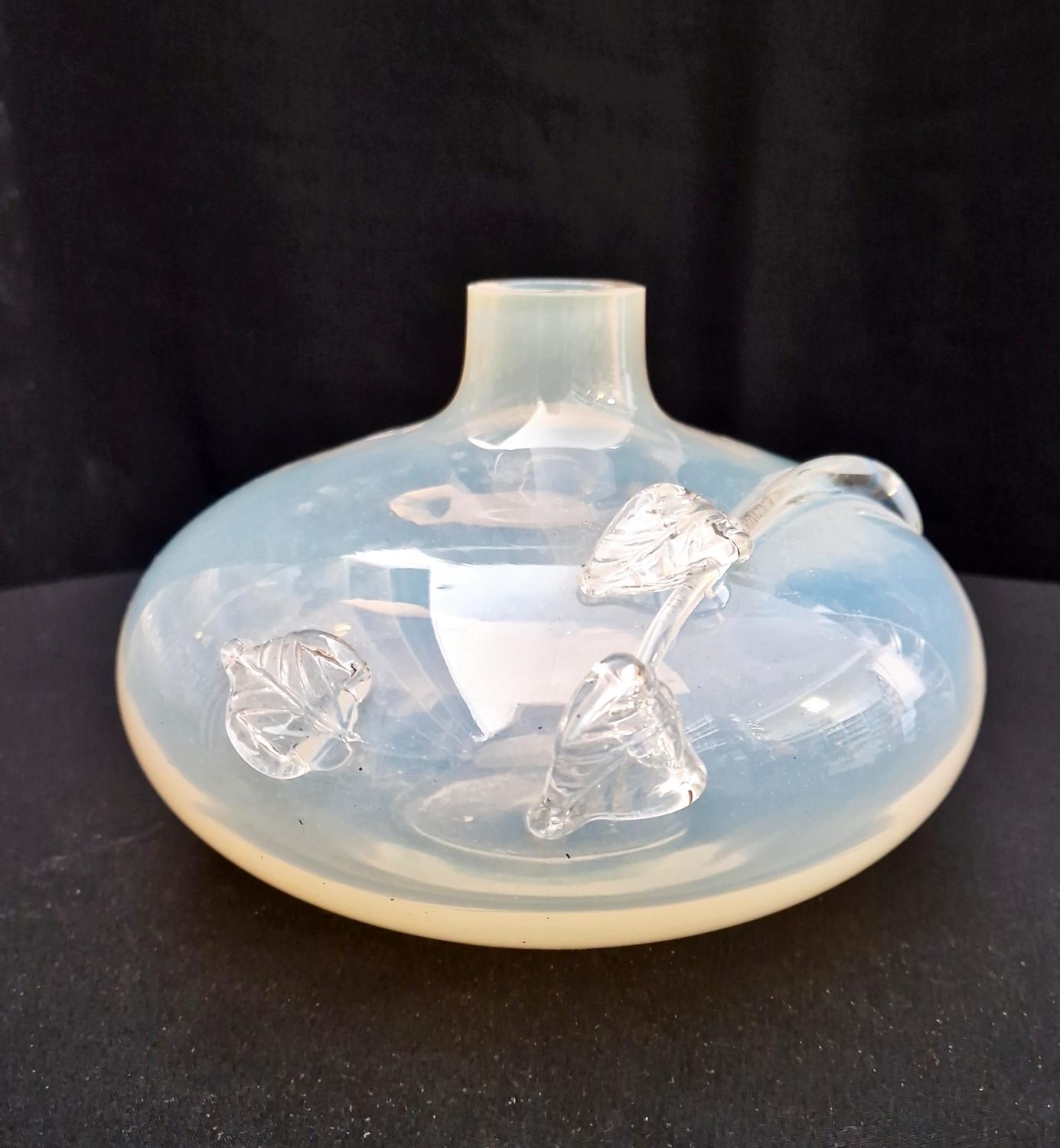 Стъклена ваза Стъклена ваза