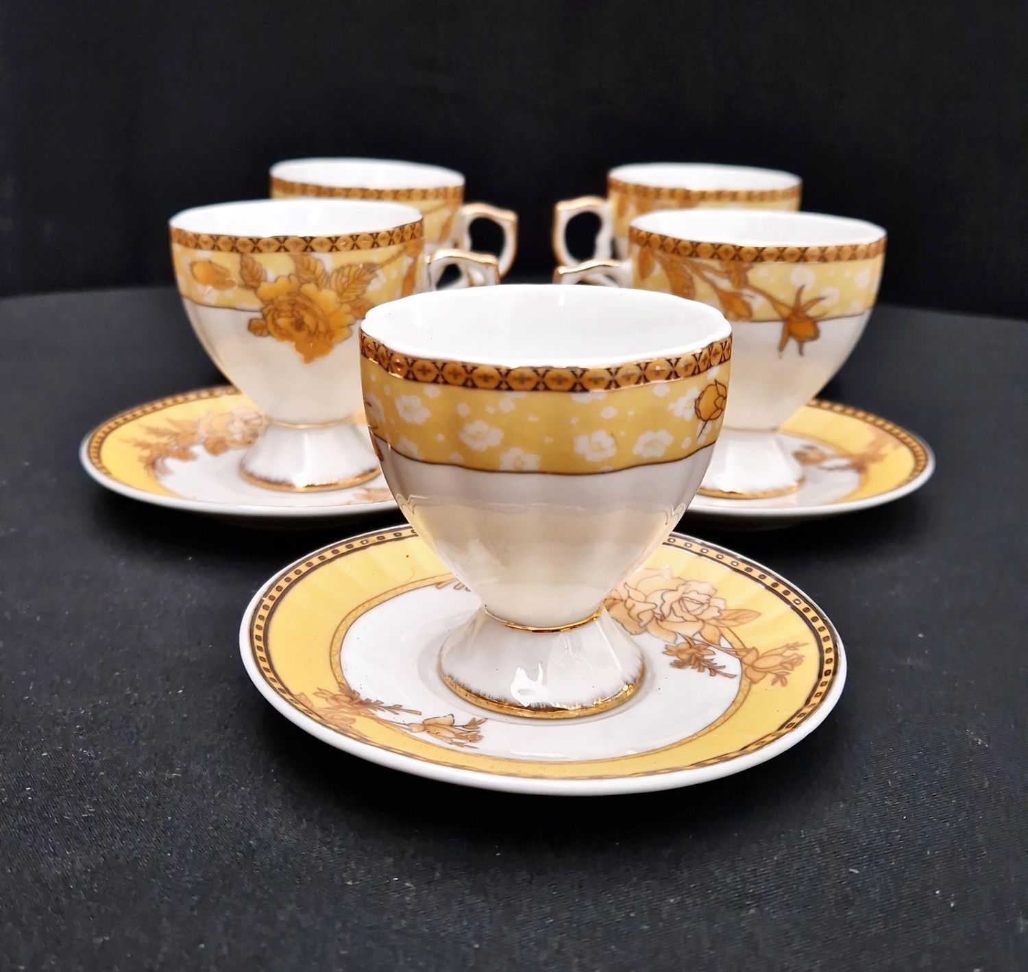 Порцеланов сервиз за топли напитки