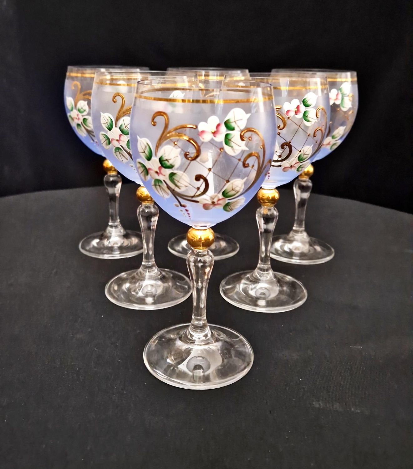 Стъклени чаши за вино - на брой