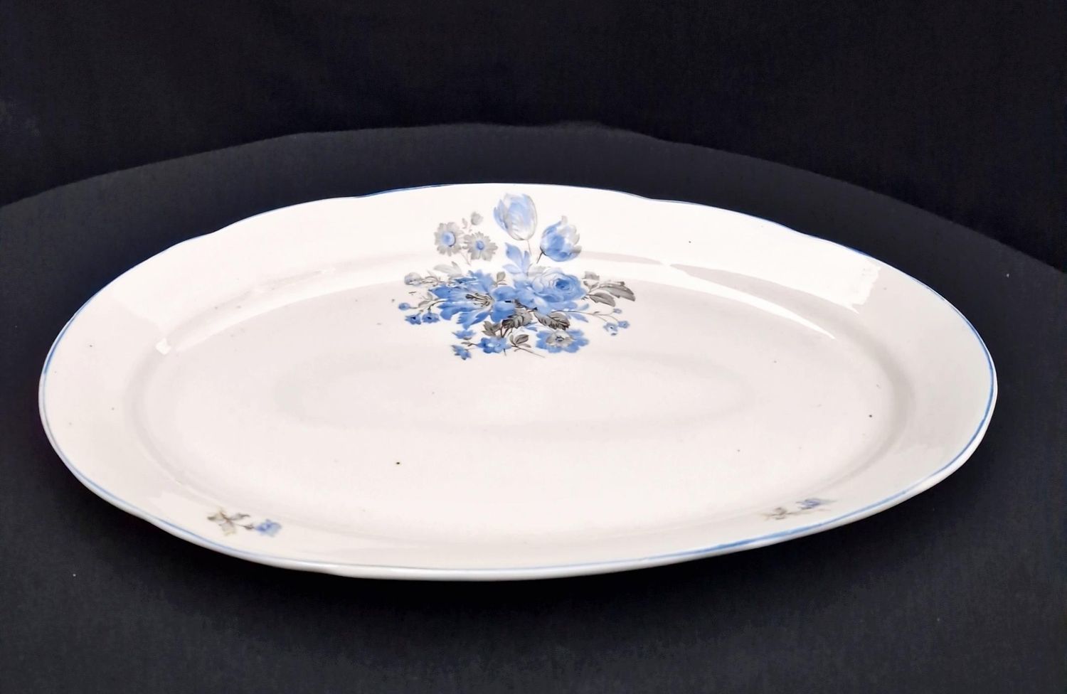 Порцеланово овално плато
