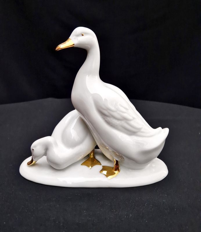 Порцеланова статуетка