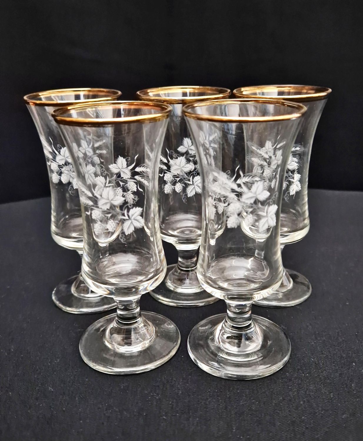 Ръчно рисувани стъклени чаши за ракия - на брой Ръчно рисувани стъклени чаши за ракия - на брой