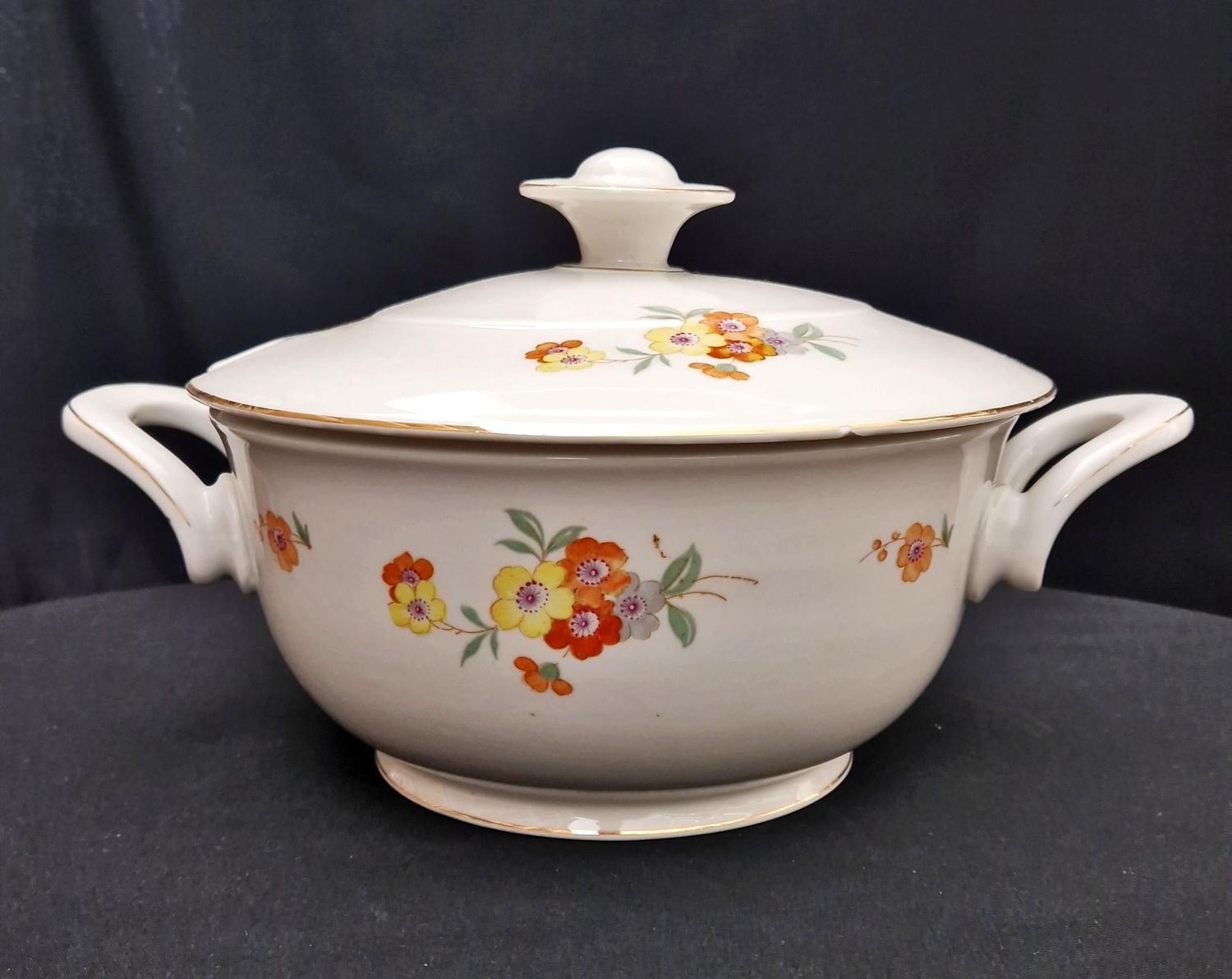 Порцеланов супник  Порцеланов супник "Bareuther"