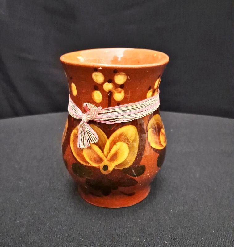 Керамична ваза