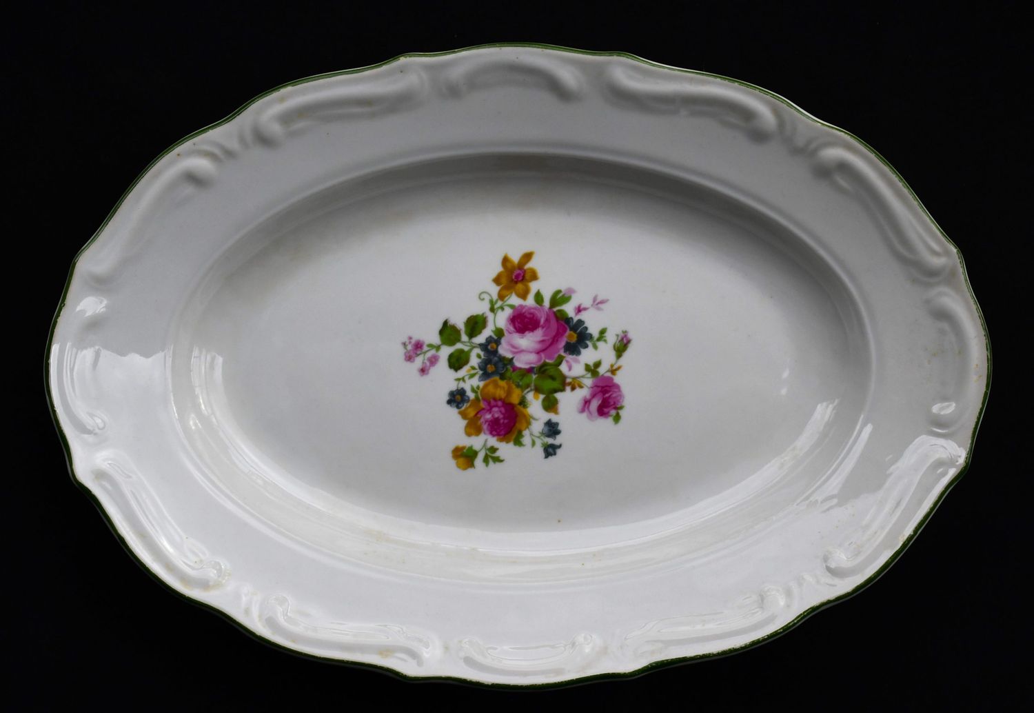 Чиния-елипса на  Чиния-елипса на "Изида"