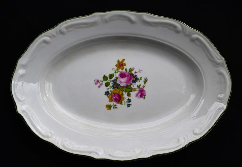 Чиния-елипса на "Изида"