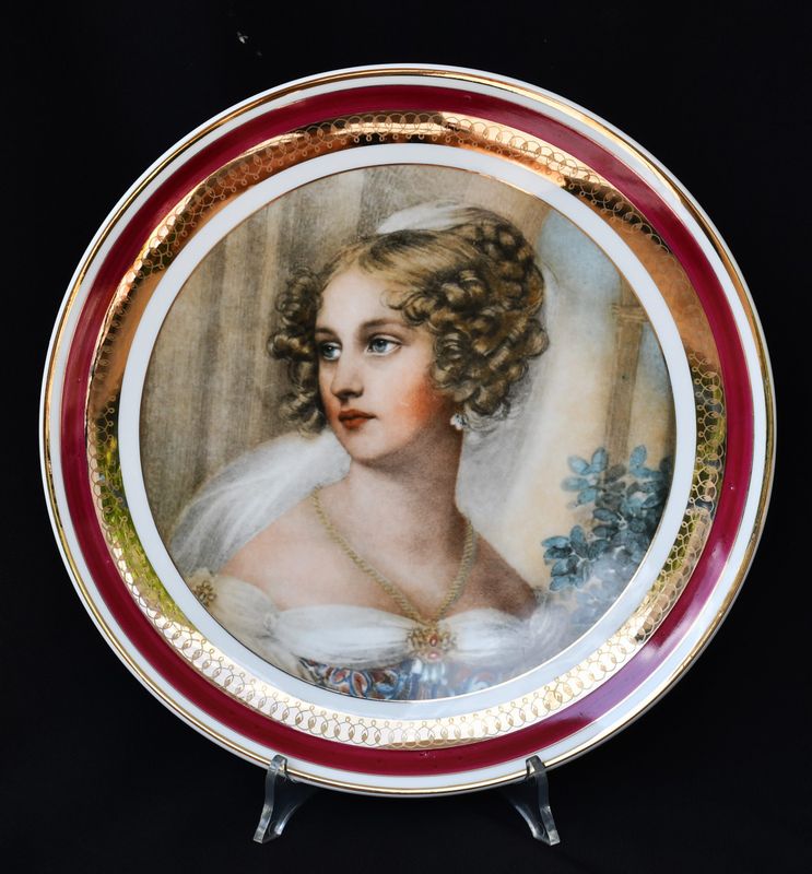 Голяма декоративна чиния, Ćmielów