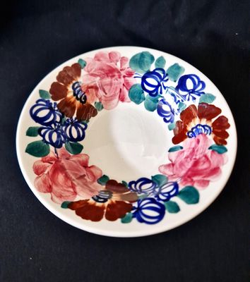 Порцеланова чинийка