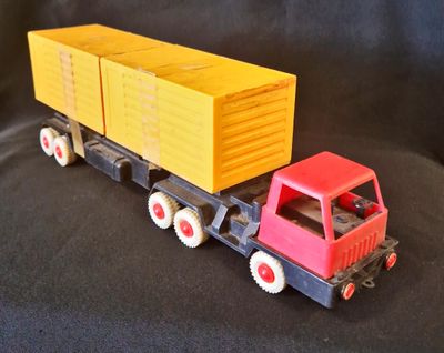 Пластмасова количка Пластмасова количка