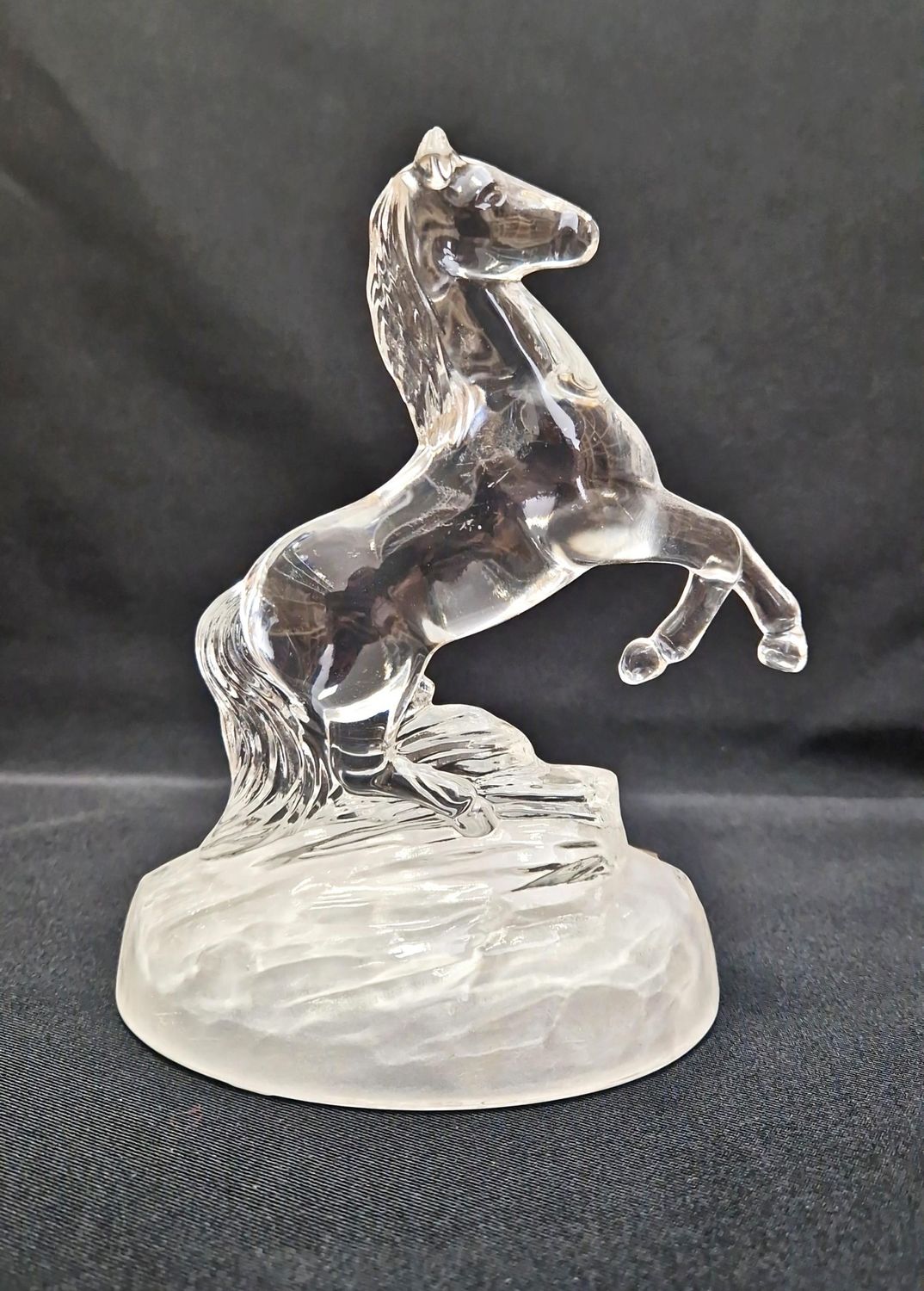 Статуетка кон - стъкло