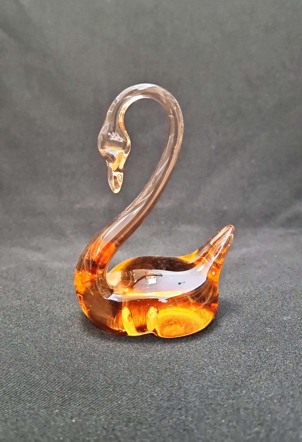 Статуетка лебед - стъкло