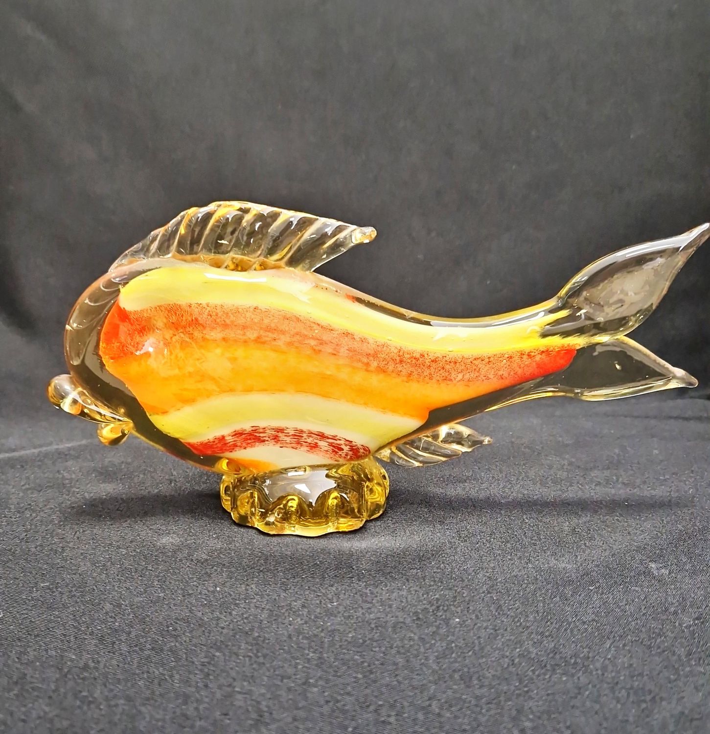 Статуетка риба - стъкло
