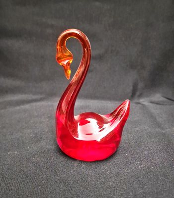 Статуетка лебед - стъкло