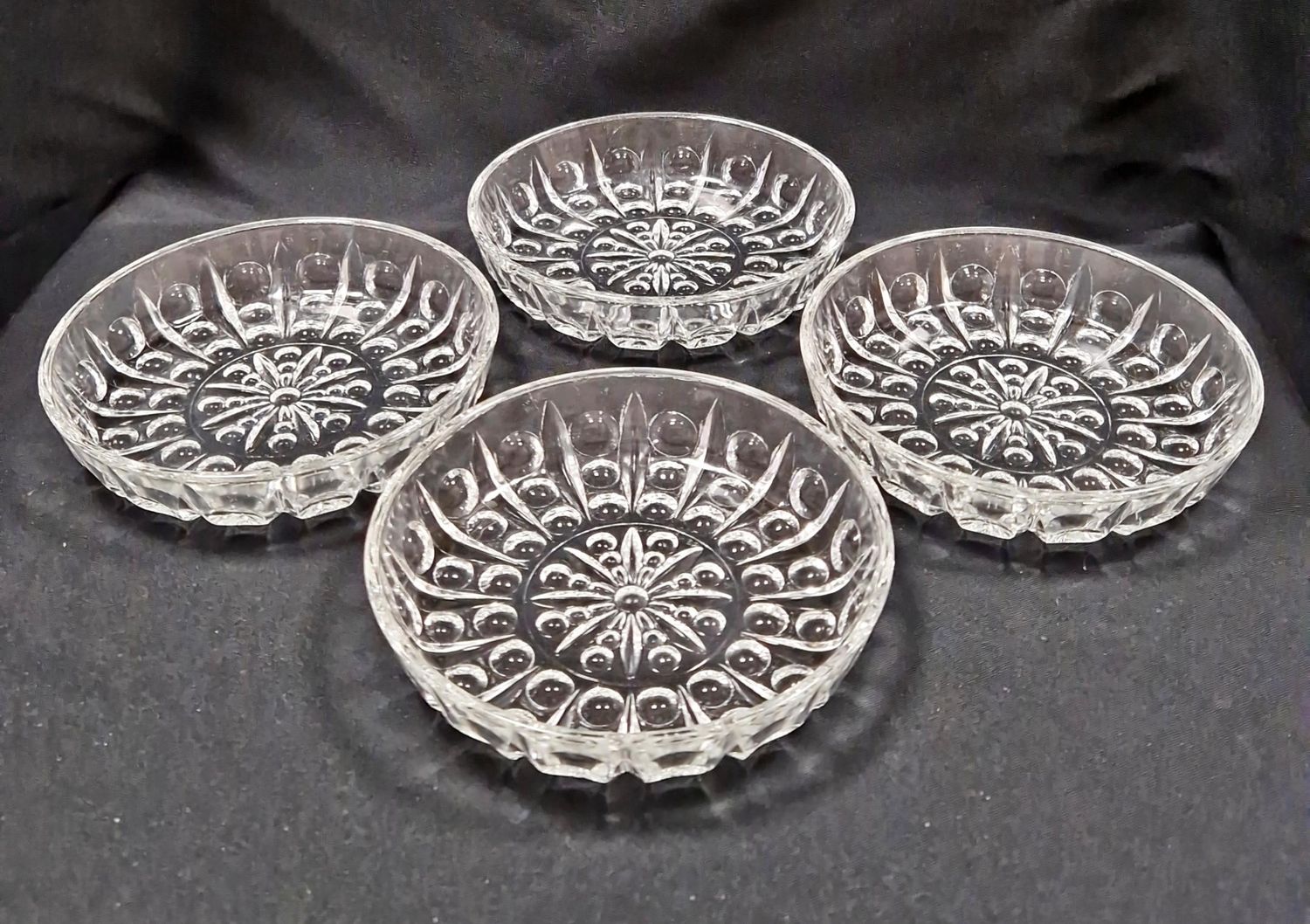 Стъклени купички Стъклени купички