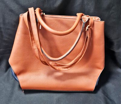 Дамска чанта Дамска чанта