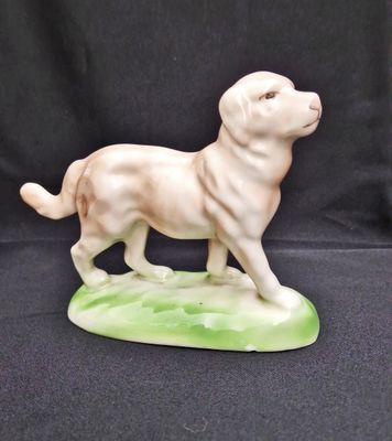 Статуетка - порцелан