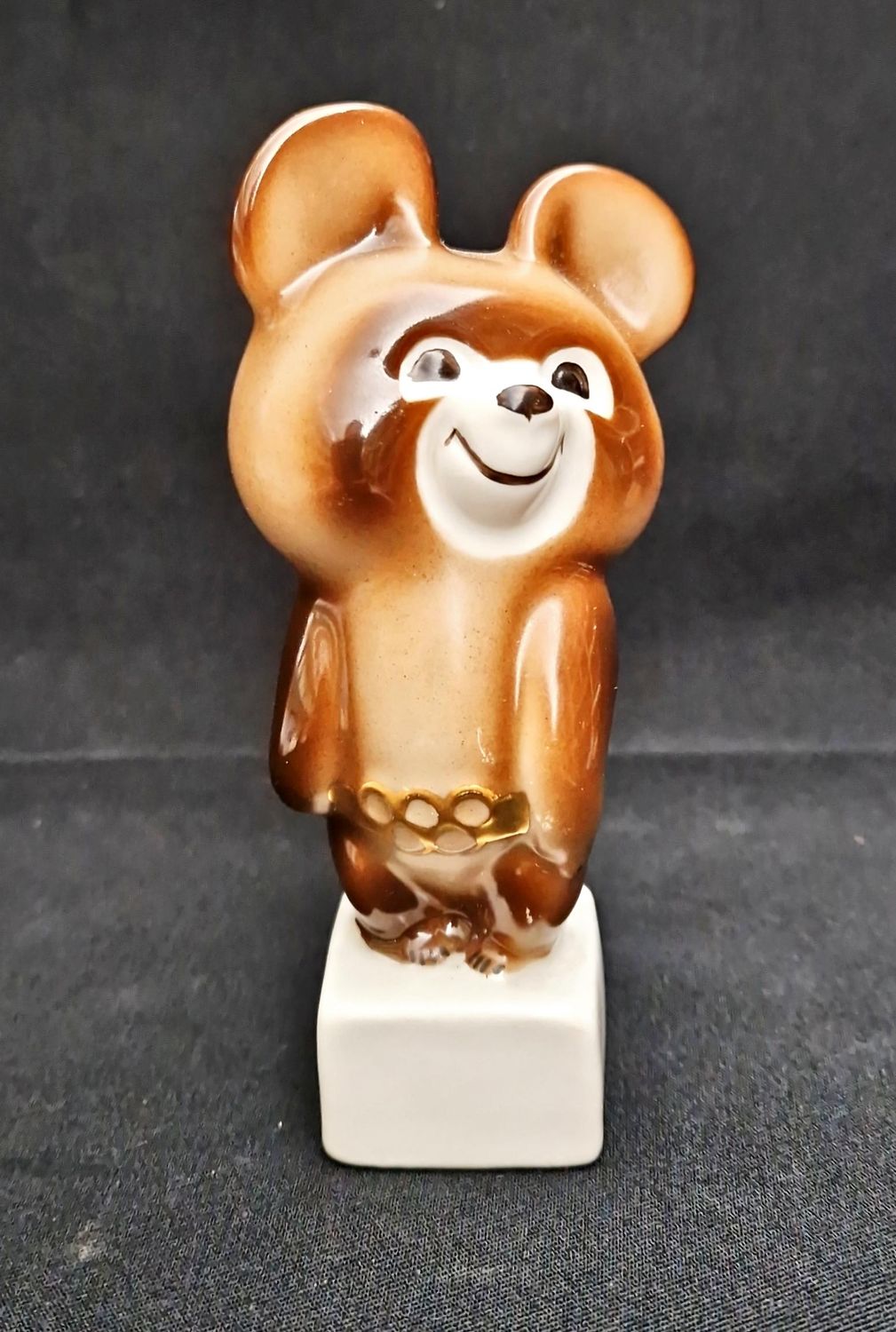 Статуетка - порцелан