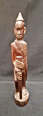 Статуетка - дърво