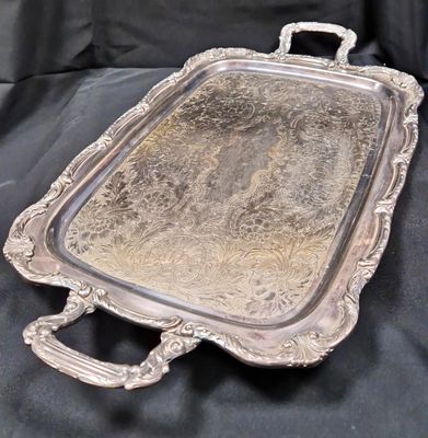 Метален поднос