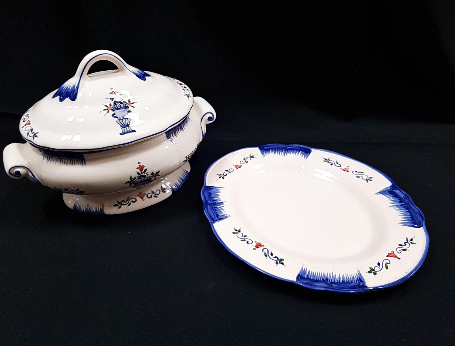 Порцеланов сервиз