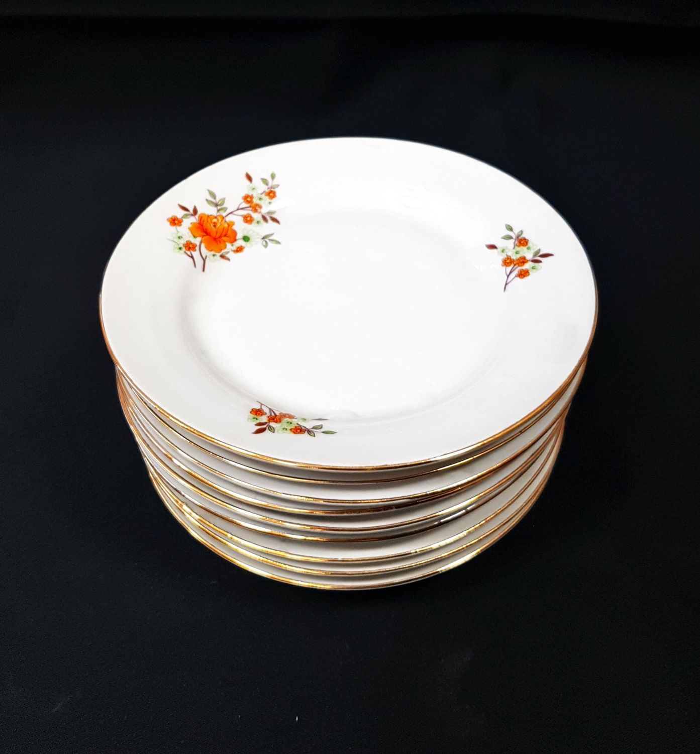 Десертна чиния