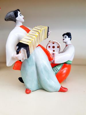 Статуетка - порцелан