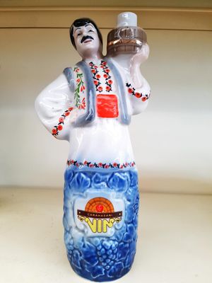 Статуетка - порцелан Статуетка - порцелан