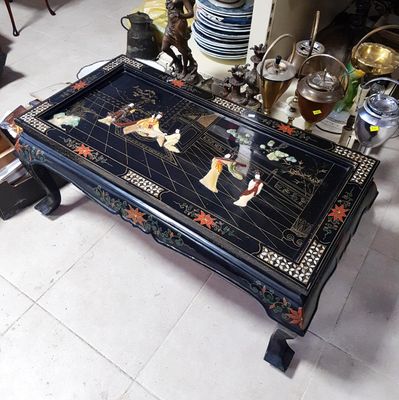 Маса с нефрит и седеф Маса с нефрит и седеф