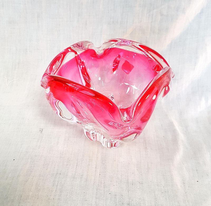 Стъклен пепелник Chribska