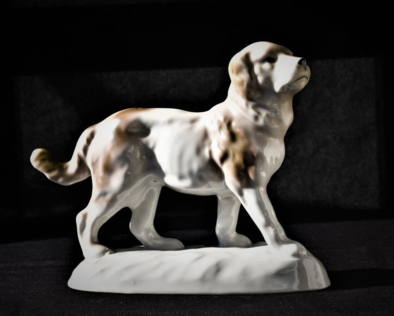 Български винтидж порцелан "Куче"