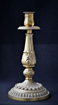 Бронзов свещник - Франция Бронзов свещник - Франция