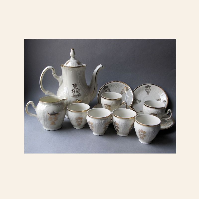 PORCELAIN &amp; TABLEWARE