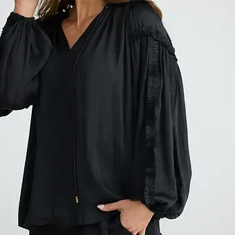 Brave & True Ritz Blouse - black