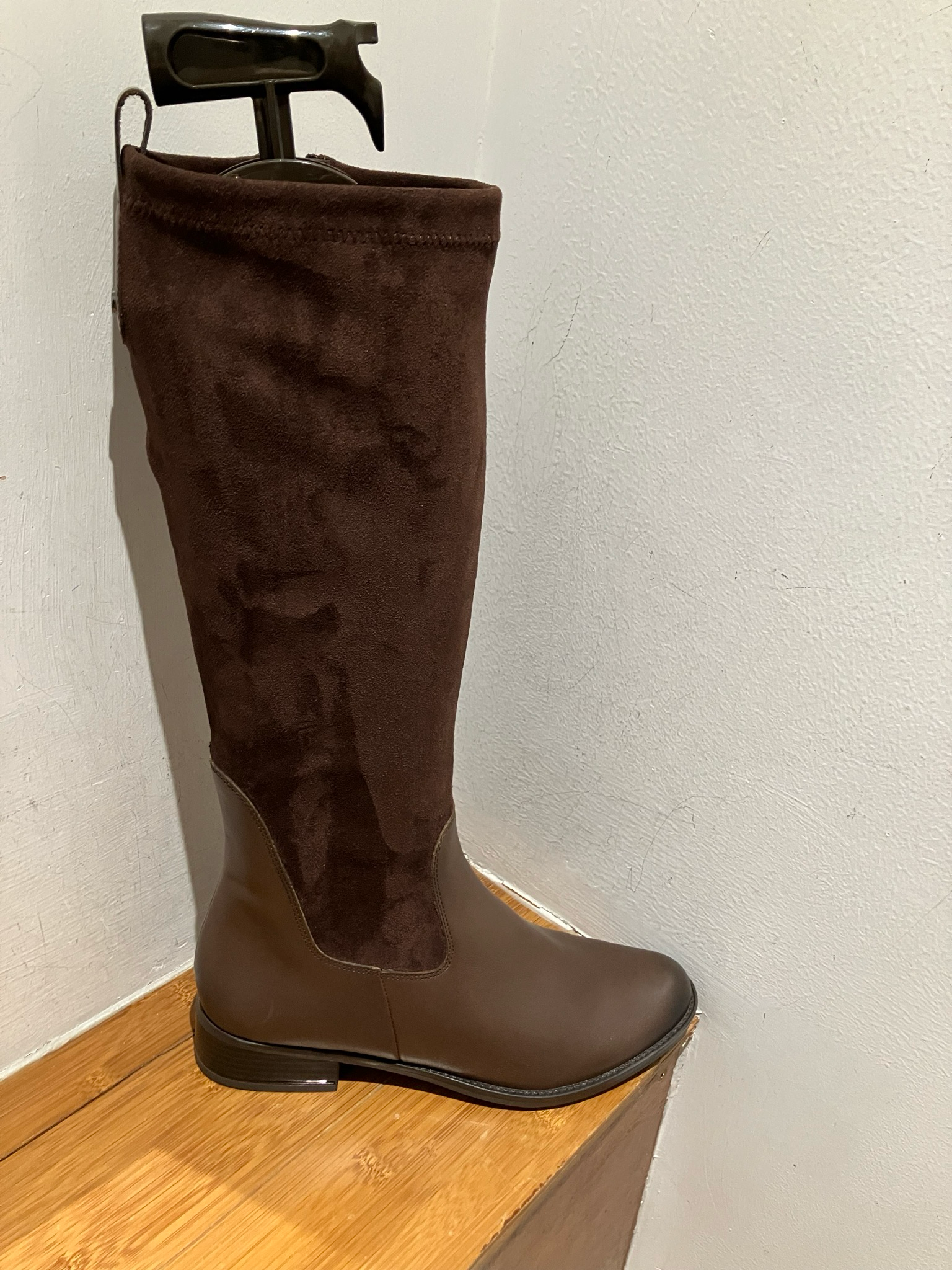Caprice Leather Stretch Rider Boots In Chocolate Brown comb