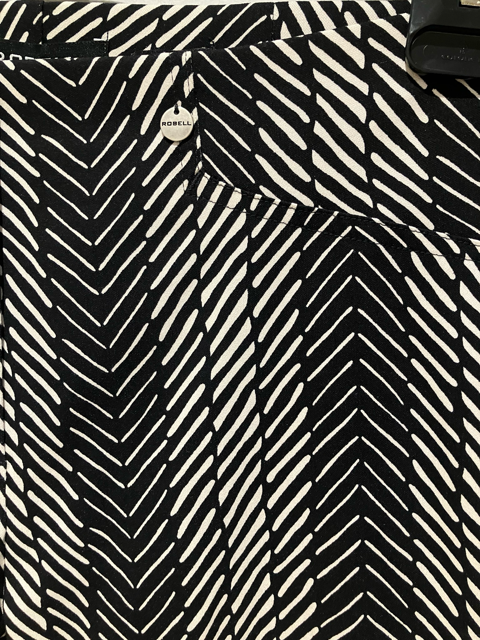 Robell EFI 09 Wide Leg Ankle Relax Fit Trousers Black And Cream 51539