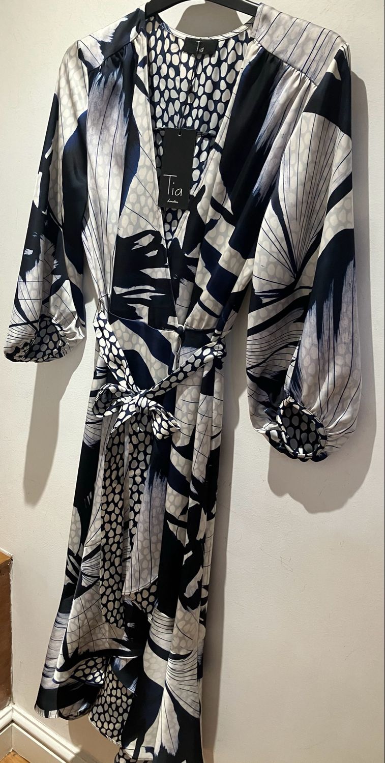 Beautiful Tia Wrap dress In Navy & Ivory - 78120