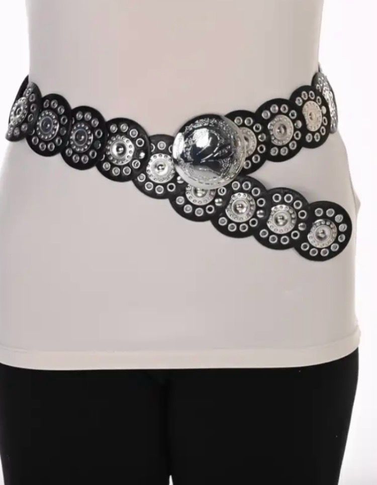 Frank Lyman Adjustable Black Belt With Silver Hardware