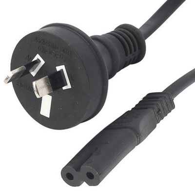 ACL104-3 - IEC C7 TO MAINS PLUG 7A - FIGURE 8