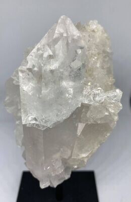 Bergkristal op Standaard - 666 gram