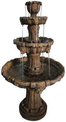 Grande Leone Fountain