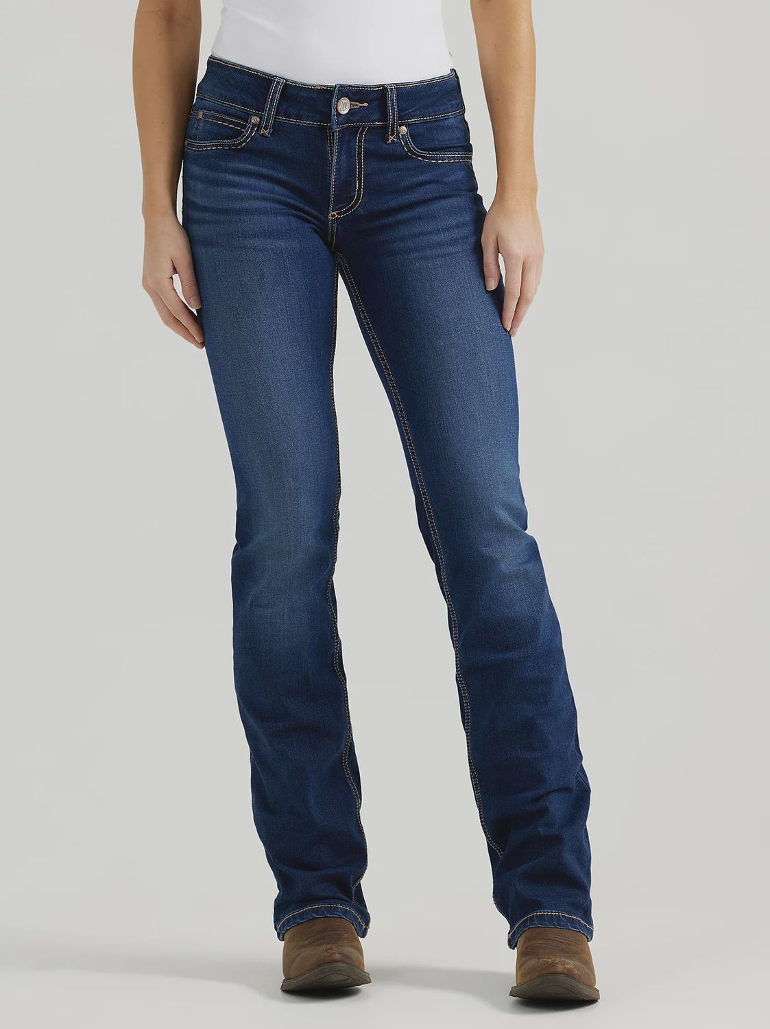 Women&#39;s Wrangler® Retro® Mae Jean - Mid-Rise - Dark Blue